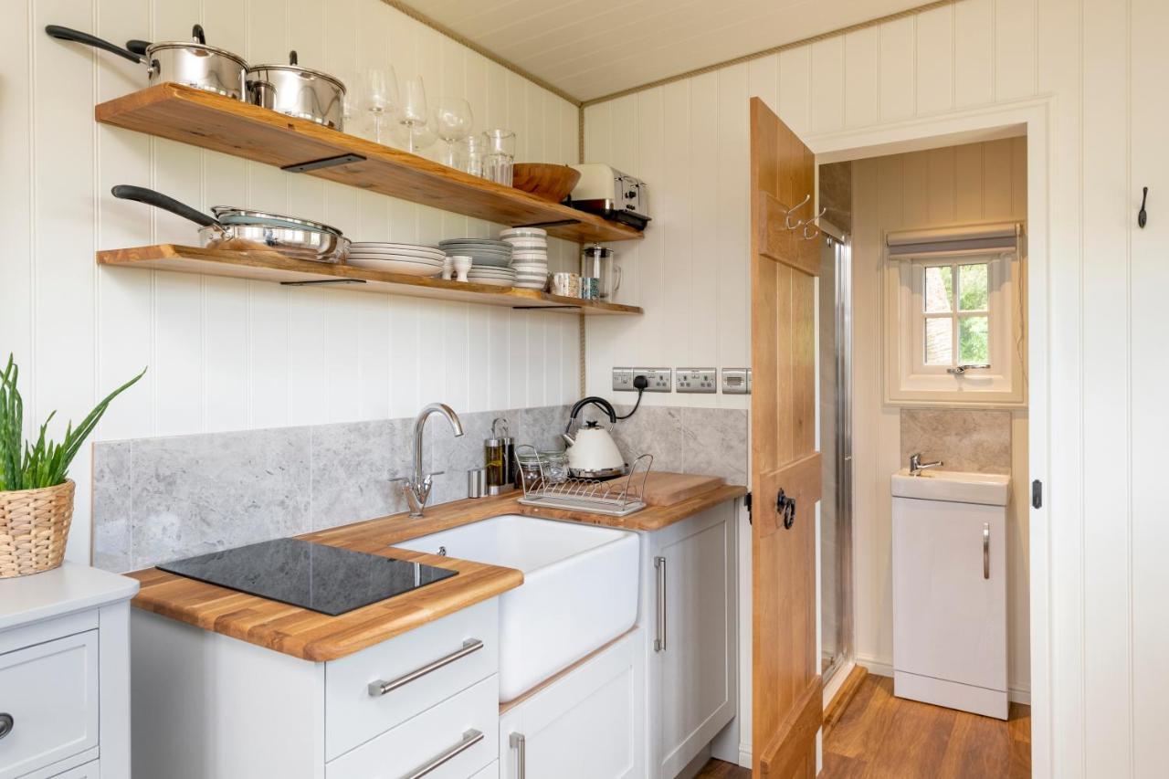 Secluded Lodge With Spectacular Views And Hot Tub! Bath Esterno foto