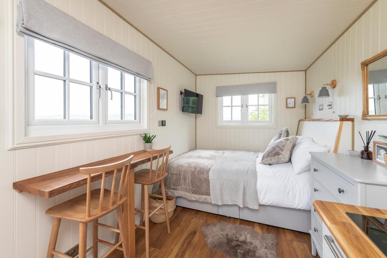 Secluded Lodge With Spectacular Views And Hot Tub! Bath Esterno foto